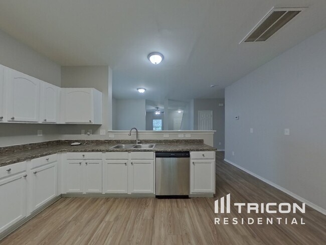 Foto del edificio - 8345 Ainsworth St