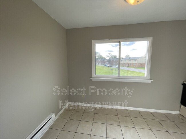 Building Photo - 6312 Nina Dr