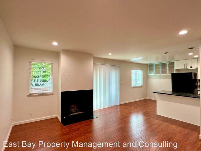 Building Photo - 2 br, 2 bath House - 3451 Pennsylvania Cmn.