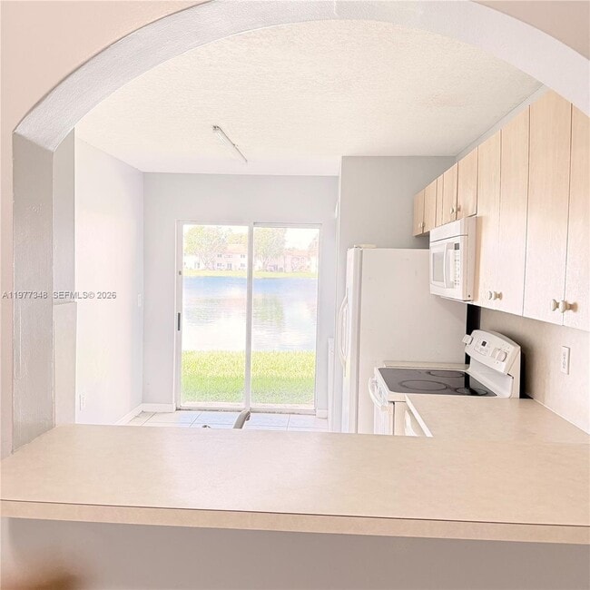 Building Photo - 2910 SE 13th Ave