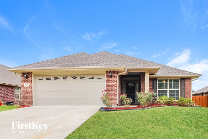 Foto principal - 306 Ivy Hills Cir