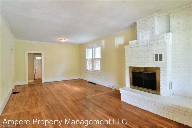 Building Photo - 3 br, 1 bath House - 914 Madison Ave
