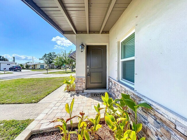 Foto del edificio - 21402 Meehan Ave