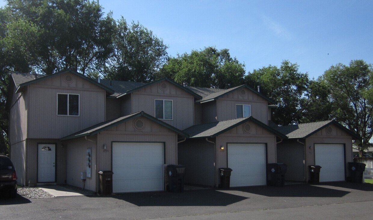 18911895 SW Salmon Ave Unit 1895 Salmon 215, Redmond, OR 97756 Room