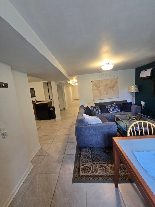 Foto del edificio - 3907 N Odell Ave
