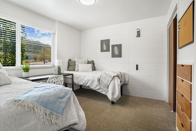 Foto del edificio - Harrison Heights - STUDENTS ONLY, AGES 18-30