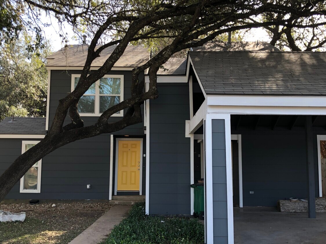 Primary Photo - 6911 Woodhue Dr