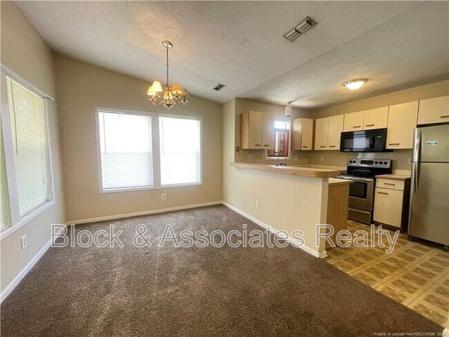 Building Photo - 1000 Wood Creek Dr
