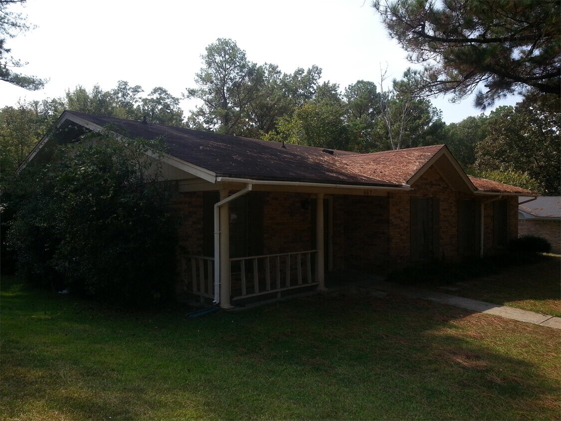 Foto del edificio - 667 Tifton Dr