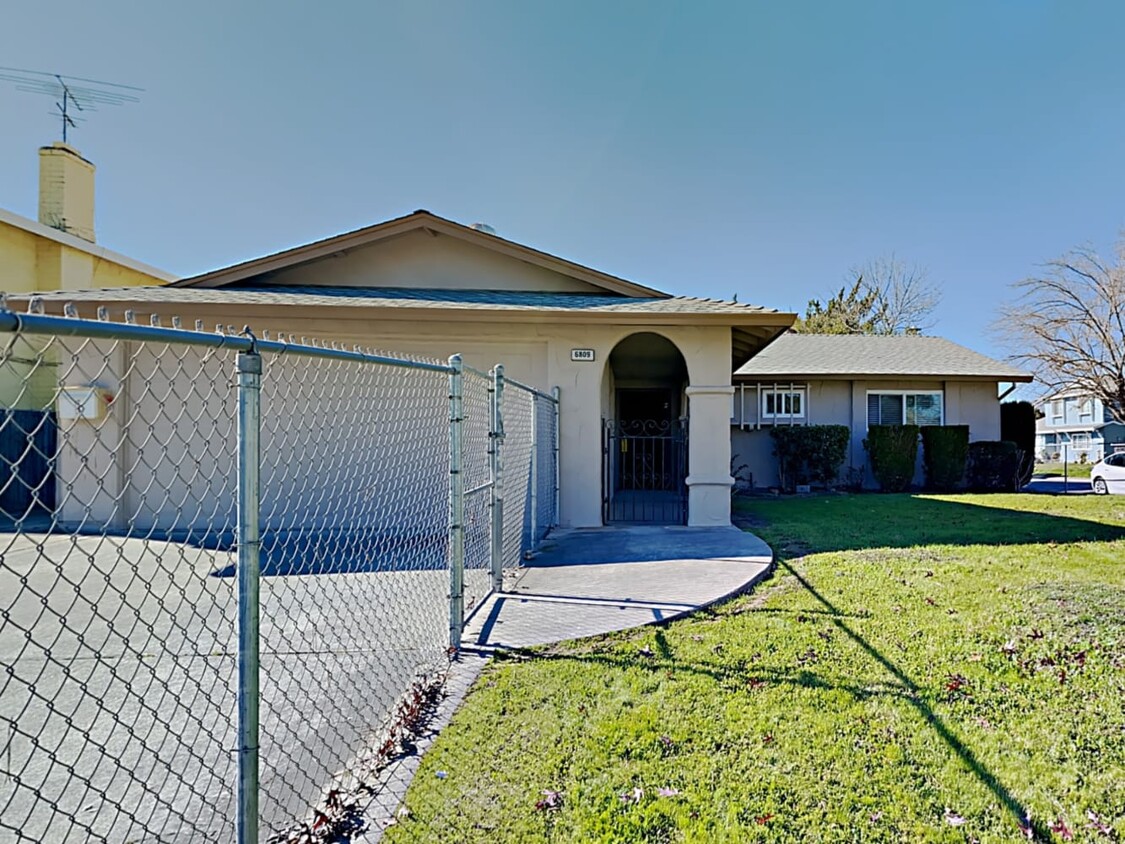 Primary Photo - 6809 Coventry Dr