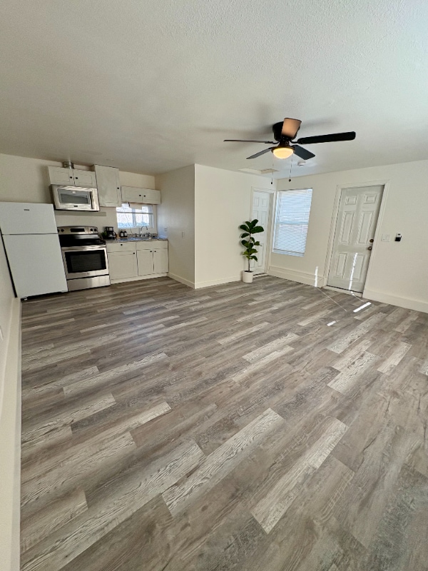 Building Photo - 4346 Keeler Ave