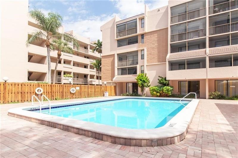 Foto principal - 6800 Cypress Rd