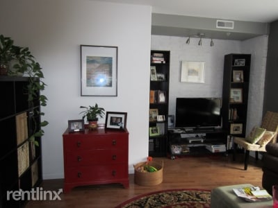 Building Photo - 201 Green St