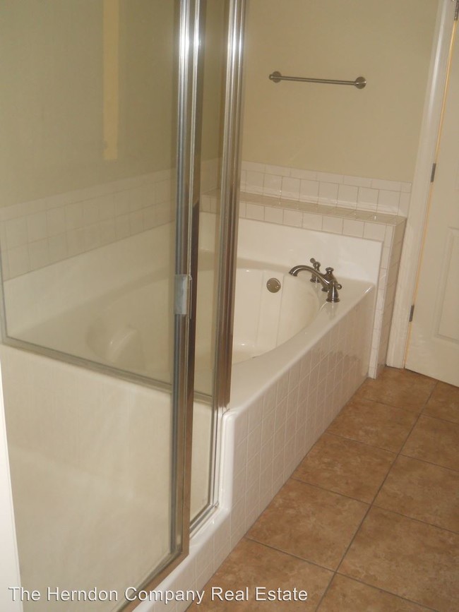 Foto del edificio - 3406 N Forrest St