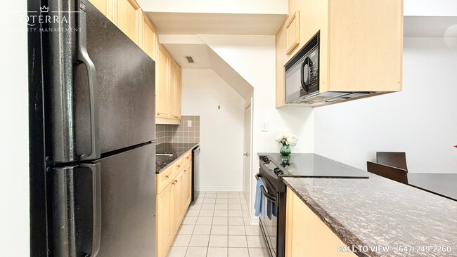 Photo du bâtiment - 1785 Eglinton Av E
