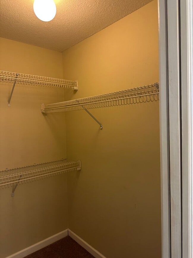 Foto del edificio - 3 Bed 2 Bath