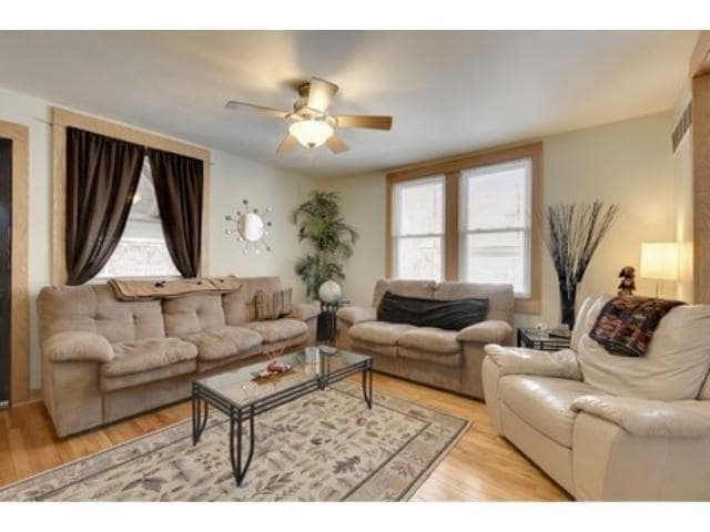Foto principal - 1815 Clinton Ave
