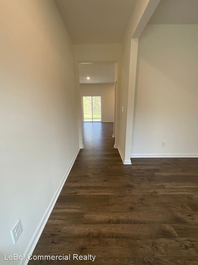 Building Photo - 3 br, 3 bath House - 567 Cliff St