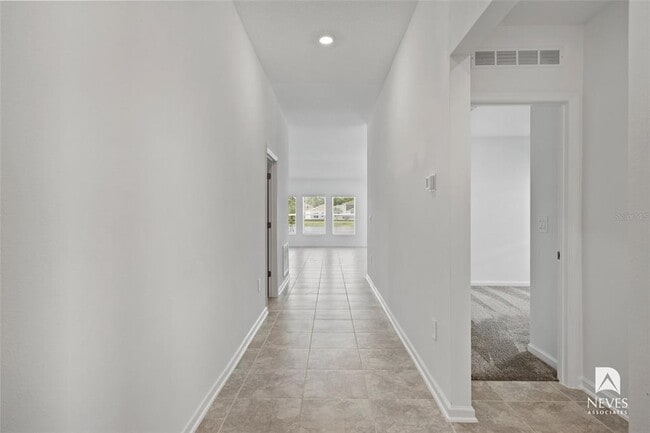 Building Photo - 1502 Brentwood Dr