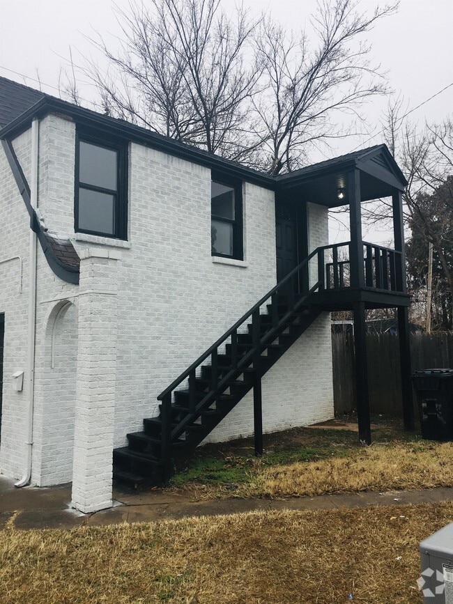 Building Photo - 1701 NW 29th St