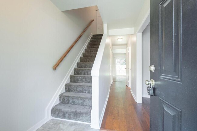 Foto del edificio - 2416 Stone Post Terrace