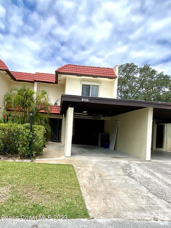 Building Photo - 8755 Banyan Way