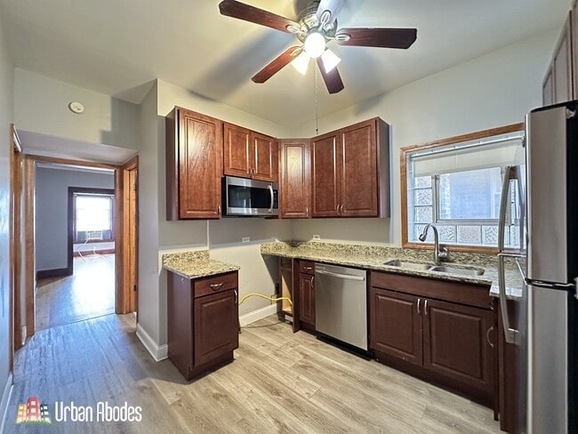Building Photo - 3530 N Elston Ave