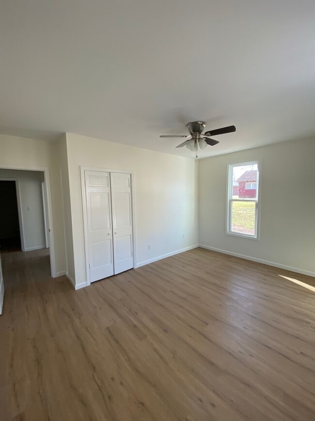 Foto del edificio - 628 E Tombigbee St