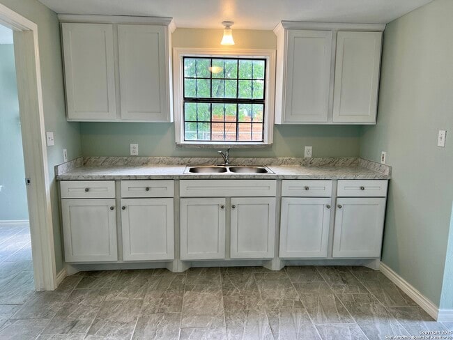 Foto del edificio - 1218 NW 23rd St