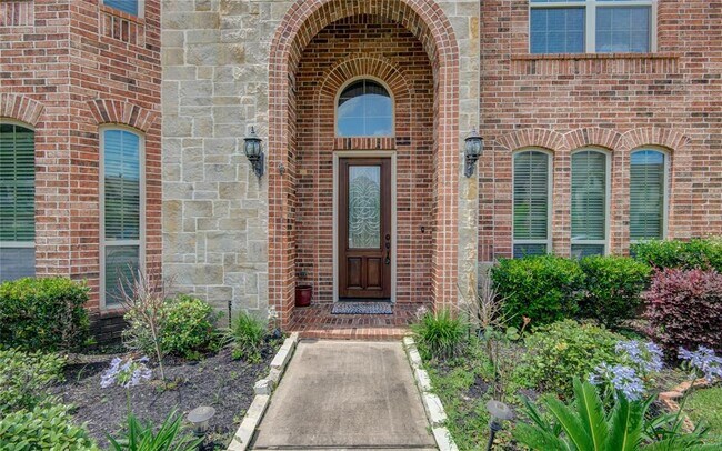 Building Photo - 12945 Lake Parc Bend Drive