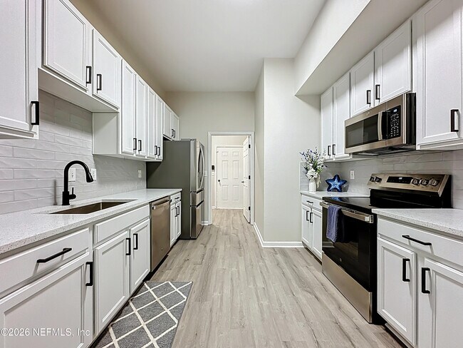 Foto del edificio - 13816 Herons Landing Way