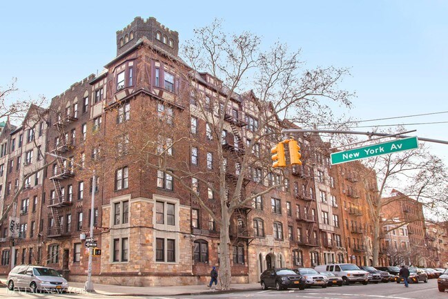 Building Photo - 770 Saint Marks Ave