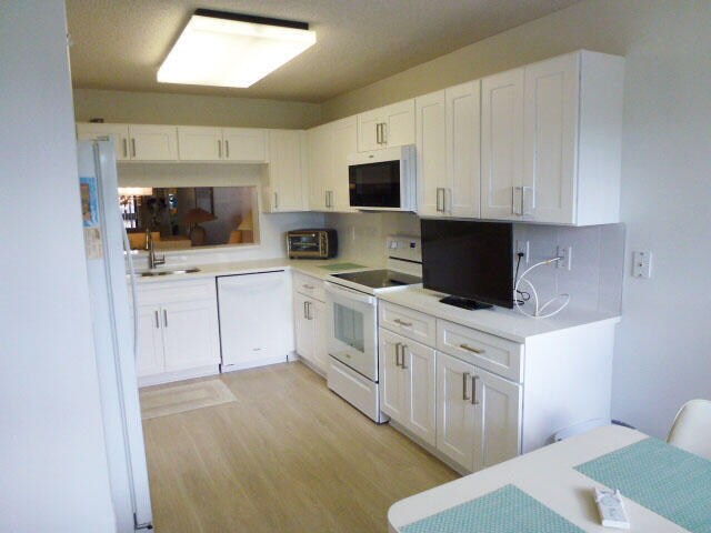 Building Photo - 5550 Witney Dr