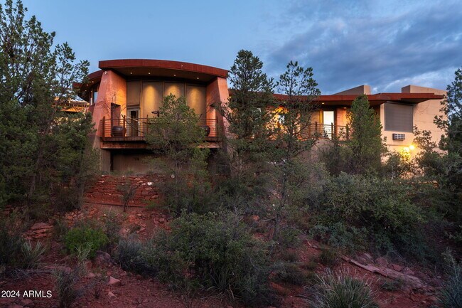 Foto del edificio - 45 Thompson Trail