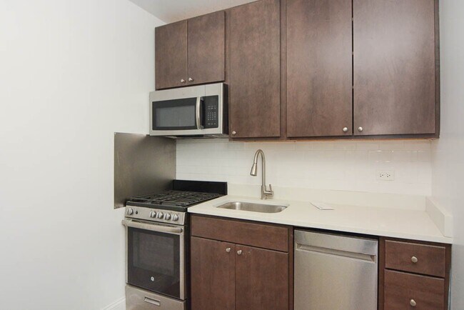 Foto del edificio - 2641.5 N Spaulding Ave
