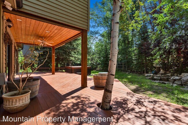 Building Photo - 3 br, 3 bath House - 1347 W Quail Meadow Road