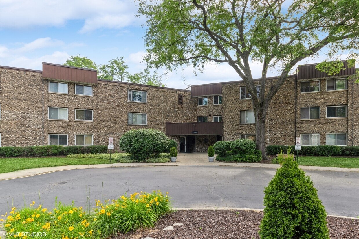 2600 Brookwood Way Dr Unit 303, Rolling Meadows, IL 60008 Condo for Rent in Rolling Meadows
