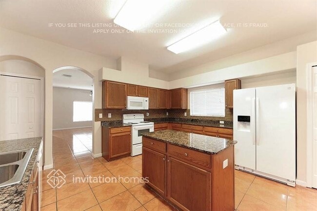 Building Photo - 11216 Lake Lanier Dr