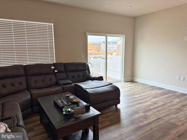 Building Photo - 11075 Corvin Pl