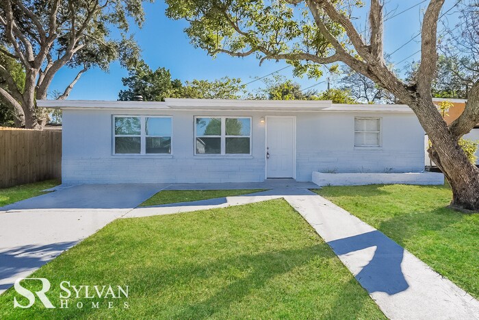 Foto principal - Sweet 3BR 2BA home is ready for new residents