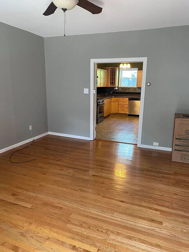 Foto del edificio - Charming 2BR South Side Home | Updated Kitchen w/ Dishwasher | Prime Pittsburgh Location
