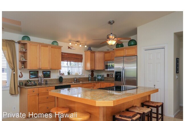 Building Photo - 5 br, 3 bath House - 230 Hualani St