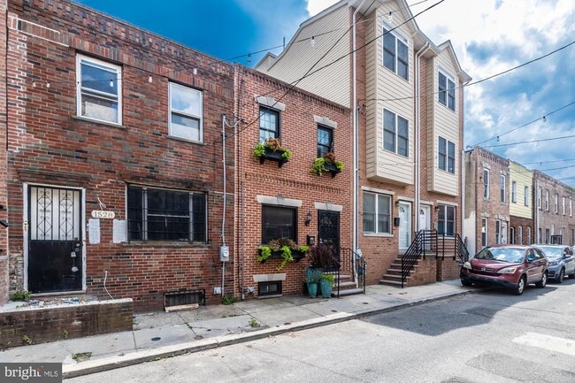 Building Photo - 1530 Manton St