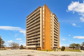 Building Photo - Leamington Towers Apartments