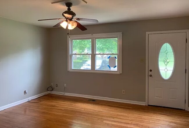 Foto del edificio - 3-Bedroom Home with Outdoor Entertaining Patio