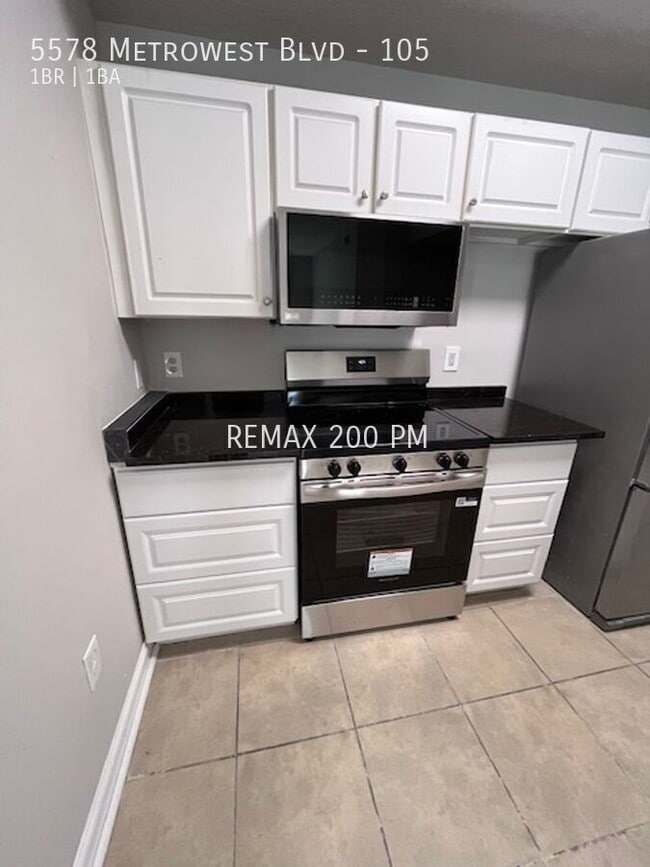 Photo - 5578 Metrowest Blvd House