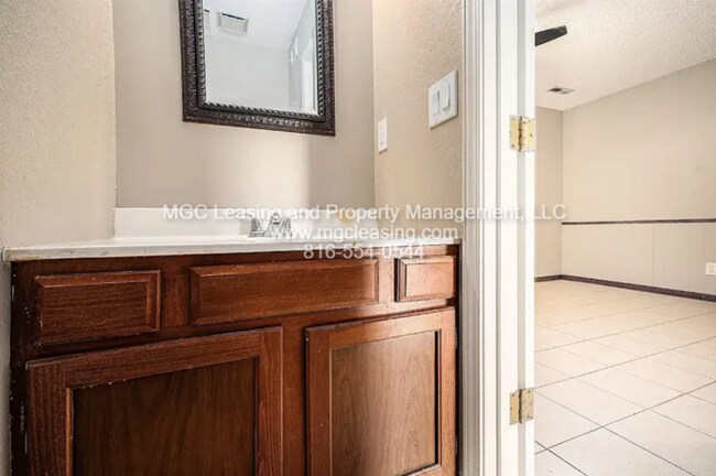 Foto del edificio - Spacious Townhome Living in the Heart of B...