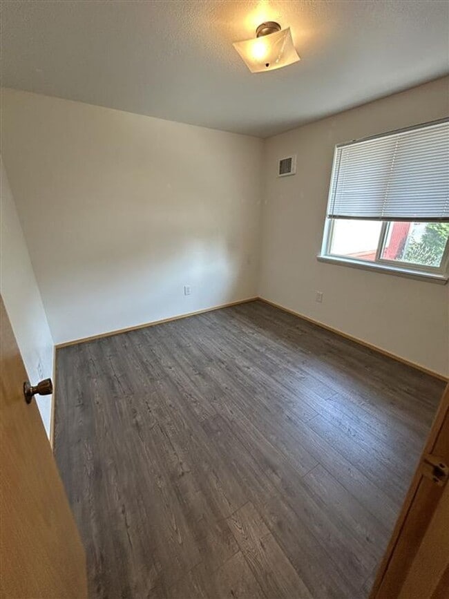 Foto del edificio - 550 Front St