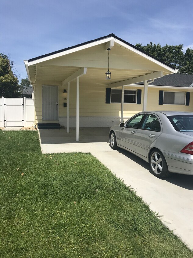Primary Photo - 145 El Toro Ct