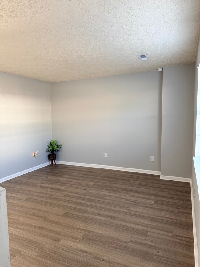 Foto del edificio - 24 Duiguid Dr